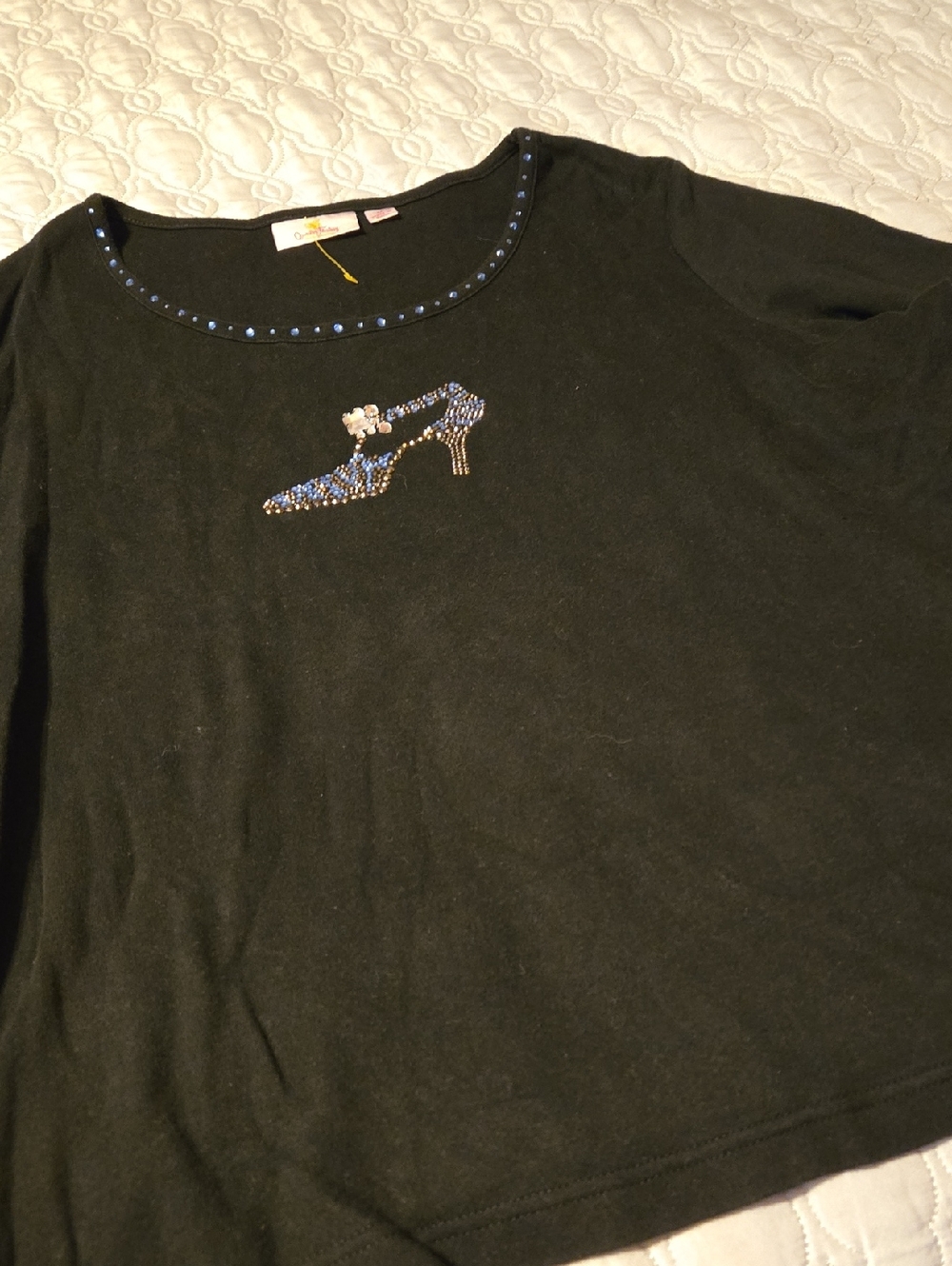 2 Quacker Factory Knit Top with Sparkled Designed Front And Collar 1 Red 1 Black - Picture 6 of 8